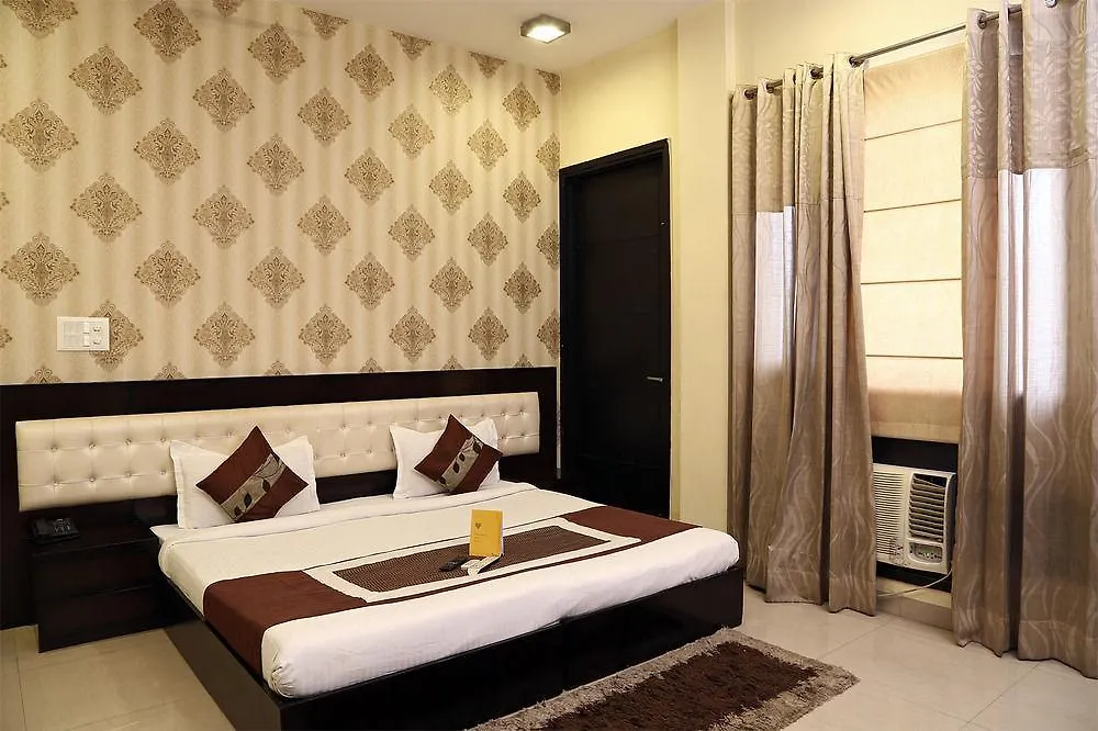 Fabhotel Cyber Park Gurgaon